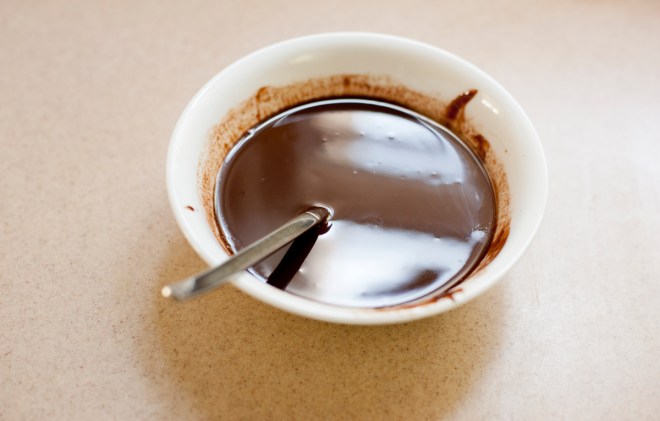 carmen-ladipo-rubber-scraper-movement-cupcakes