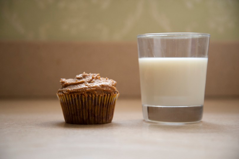 carmen-ladipo-rubber-scraper-movement-cupcakes