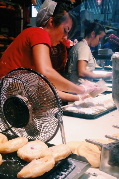 Rapid-fire powdering.