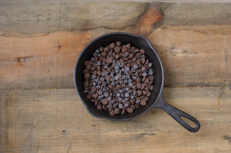 rubber-scraper-mvt_carmen-ladipo_cast-iron-smores_0003